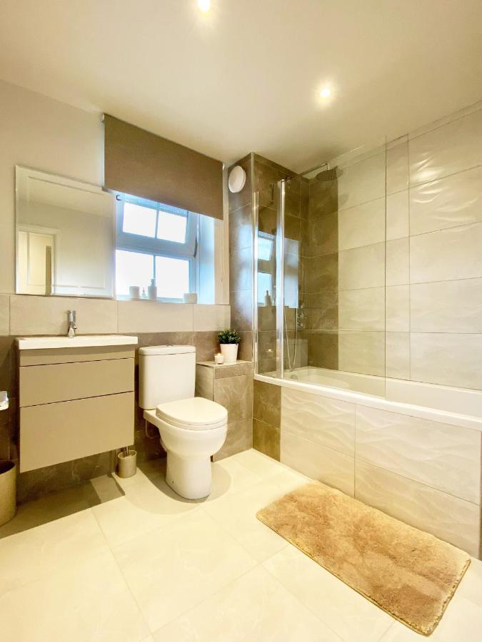 Perfect Central Location- 5 Minutes From Tower Bridge ! 8 Minutes Walk From Tube لندن المظهر الخارجي الصورة